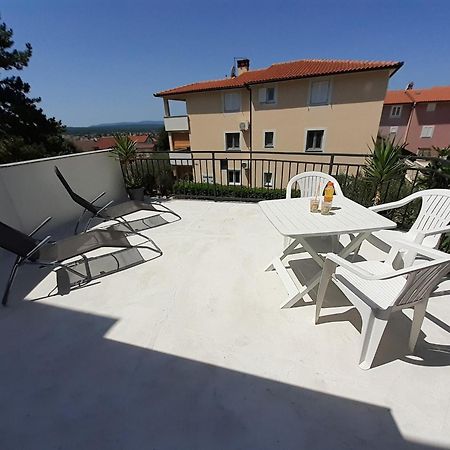 Apartmani Bilandzic-Krk Malinska Habitación foto